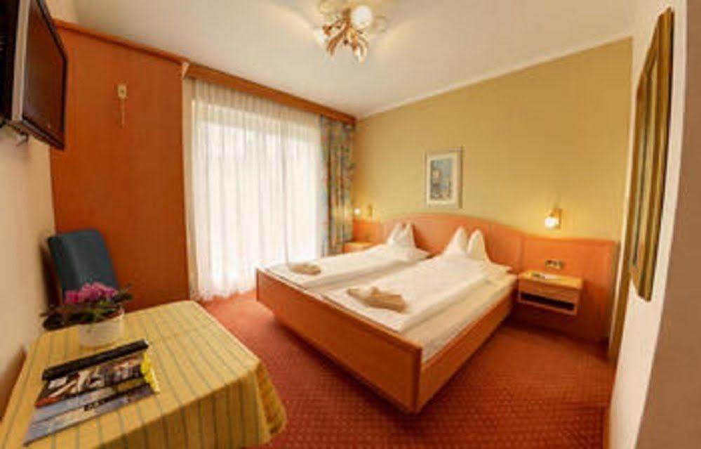 Fruehstueckspension Haus Golker Seeboden Εξωτερικό φωτογραφία