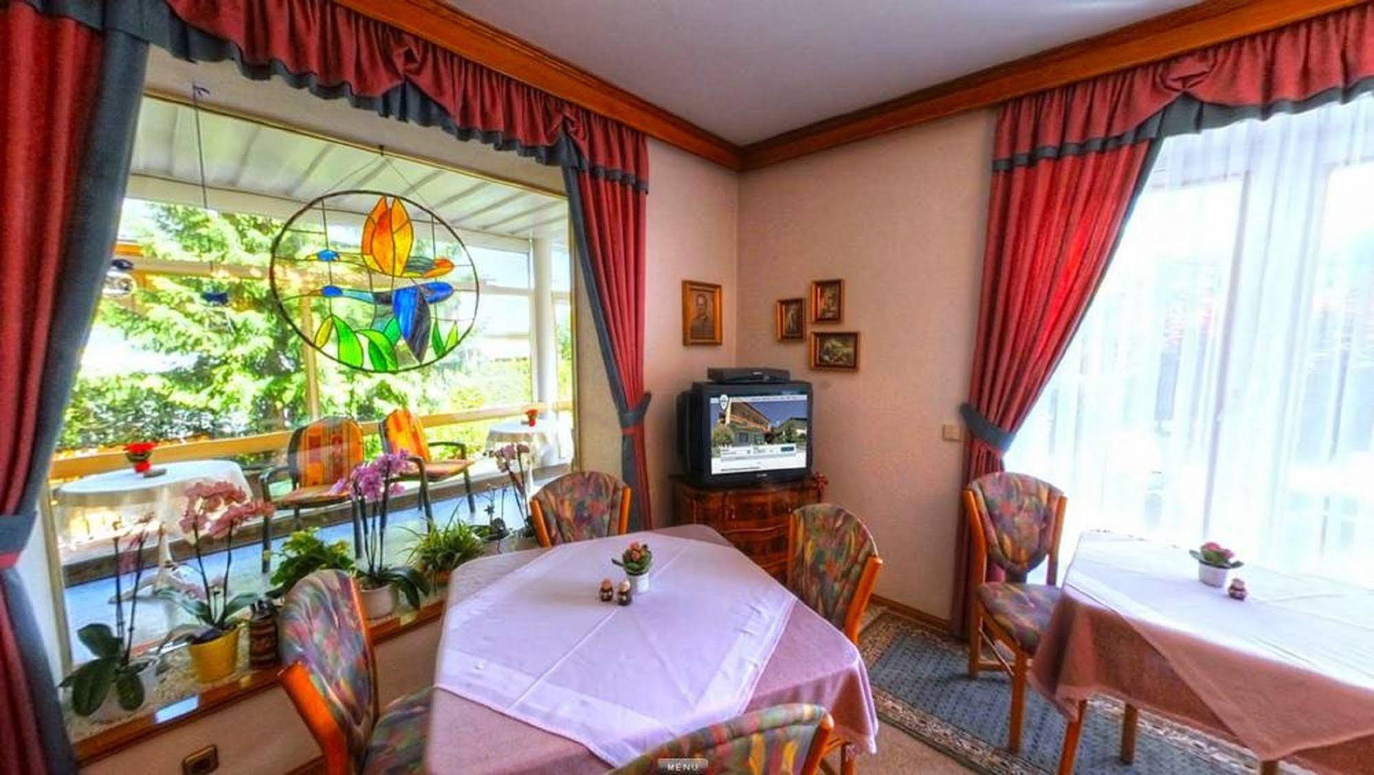 Fruehstueckspension Haus Golker Seeboden Εξωτερικό φωτογραφία